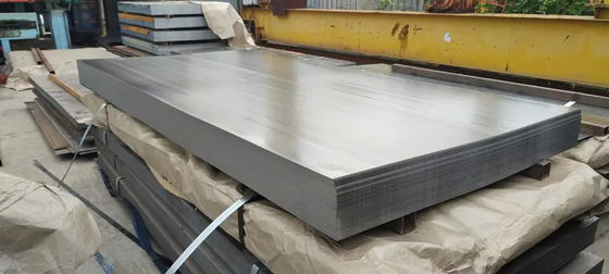 Spiegelveredelung Kaltgewalzte Stahlplatte 3-8 Tonnen Kohlenstoffstahl Metallspulen