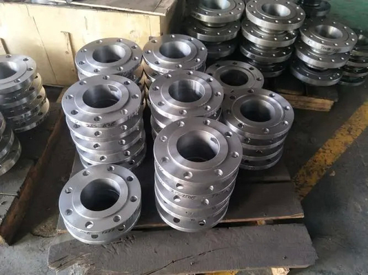 Ausgezeichnete Dichtungsflansche aus Stahllegierung A182 F304/304L F316/316L B16.5 geschmiedete Stahlflansche für verschiedene Industrieumgebungen