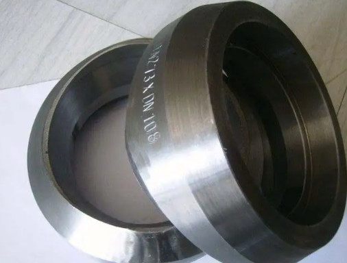 ASME B16.11 Hochdruckstufe anpassbare Form und Größe Sockel 1/2"-42" 304L 316L Druckstufe #3000 Rohrbefestigungen