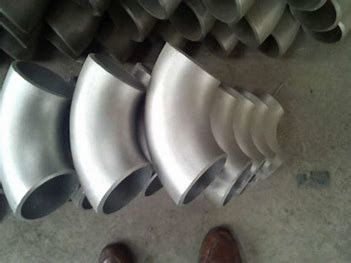 Heißes Bad-galvanisierte Ellbogen-doppelter Kolben-Draht-gemeinsamer Wasserleitungs-Installations-Hexagon-äußerer Draht-formbare Stahlfitting